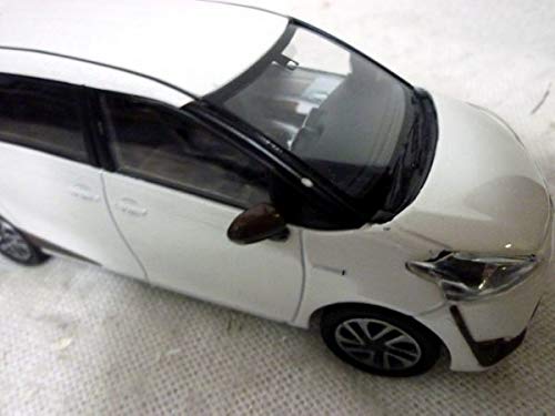 Amazon | ミニカー カラーサンプル シエンタ 1/30 ミニカー ホワイト